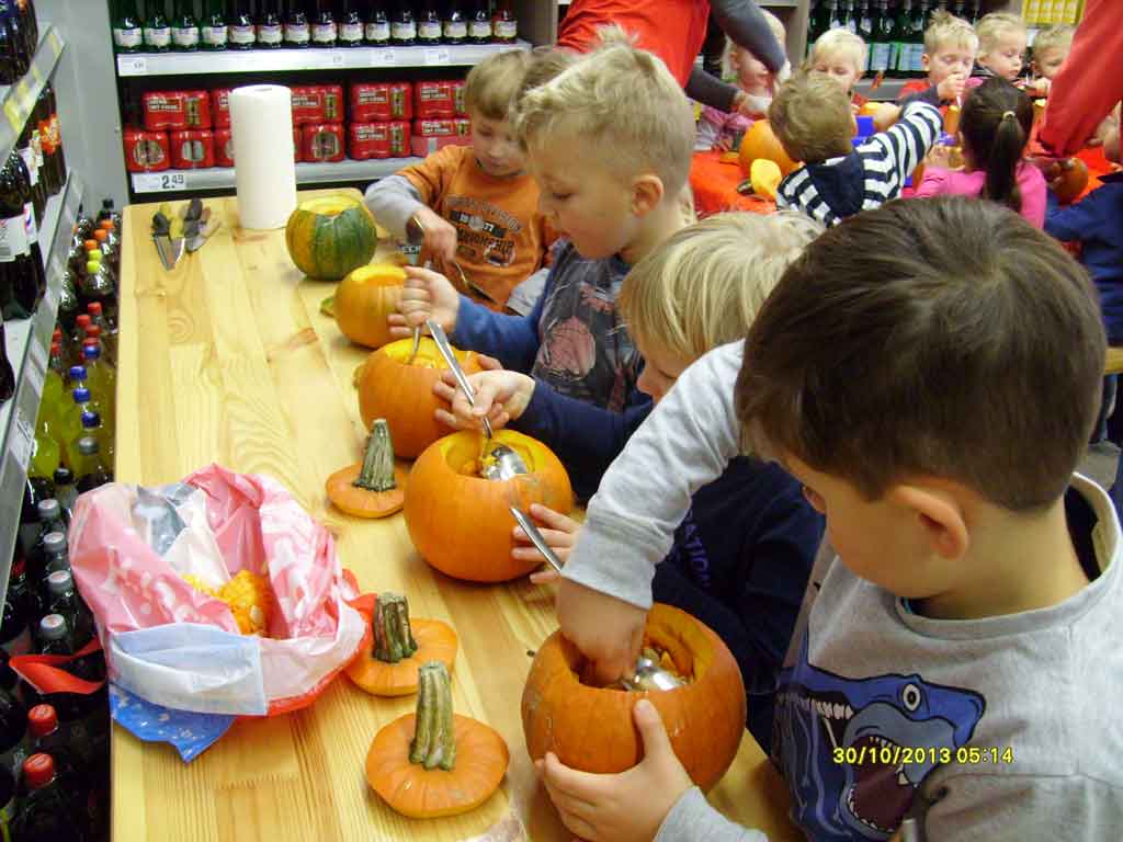 mhd-bux kindergarten halloween 02