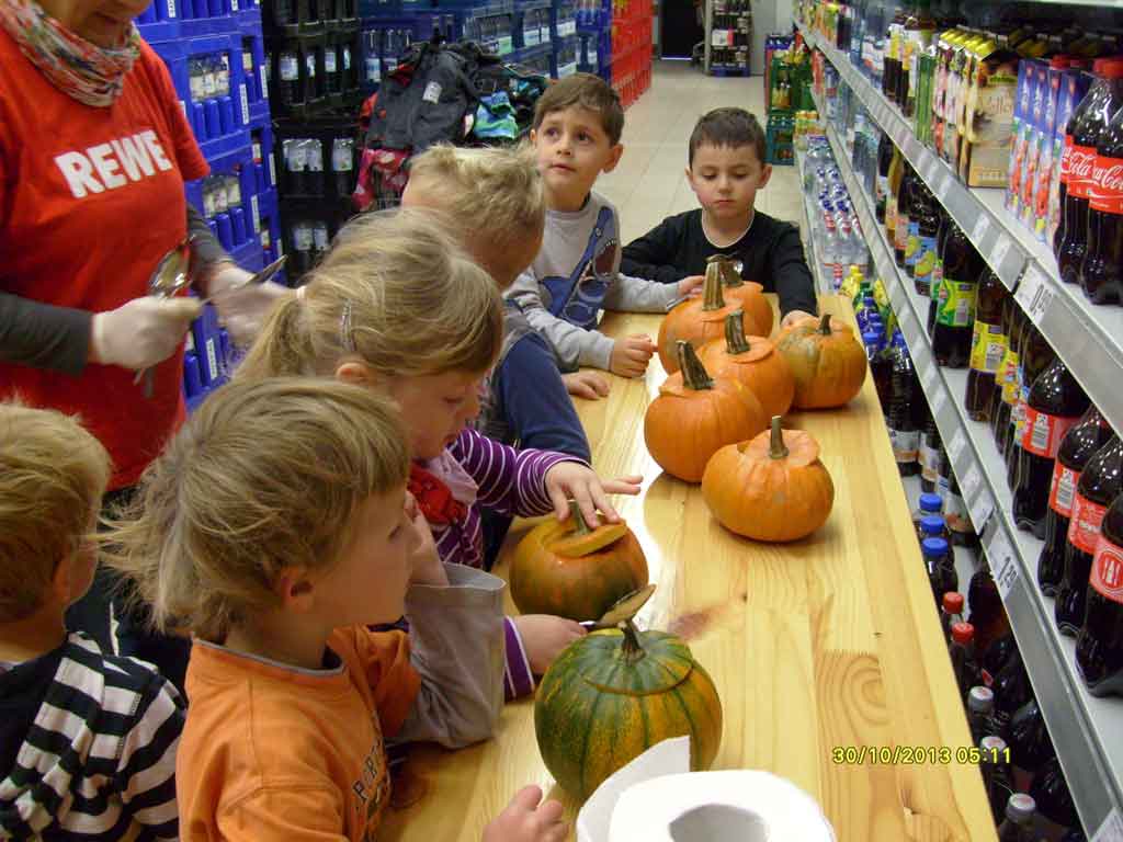 mhd-bux kindergarten halloween 03